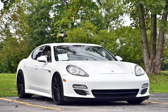 2013 Porsche Panamera S Sedan 4D