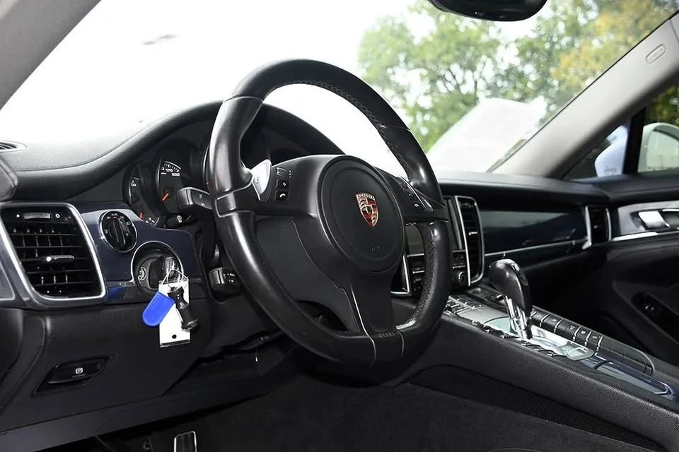 2013 Porsche 970 Panamera - Image 13 of 20
