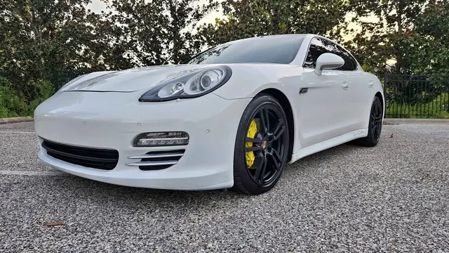 2013 Porsche Panamera Platinum Edition Sedan 4D
