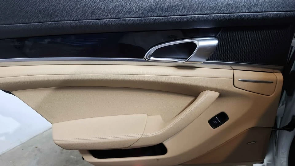 2013 Porsche Panamera - Image 17 of 19