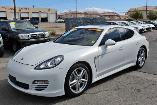 2013 Porsche Panamera Platinum Edition Sedan 4D