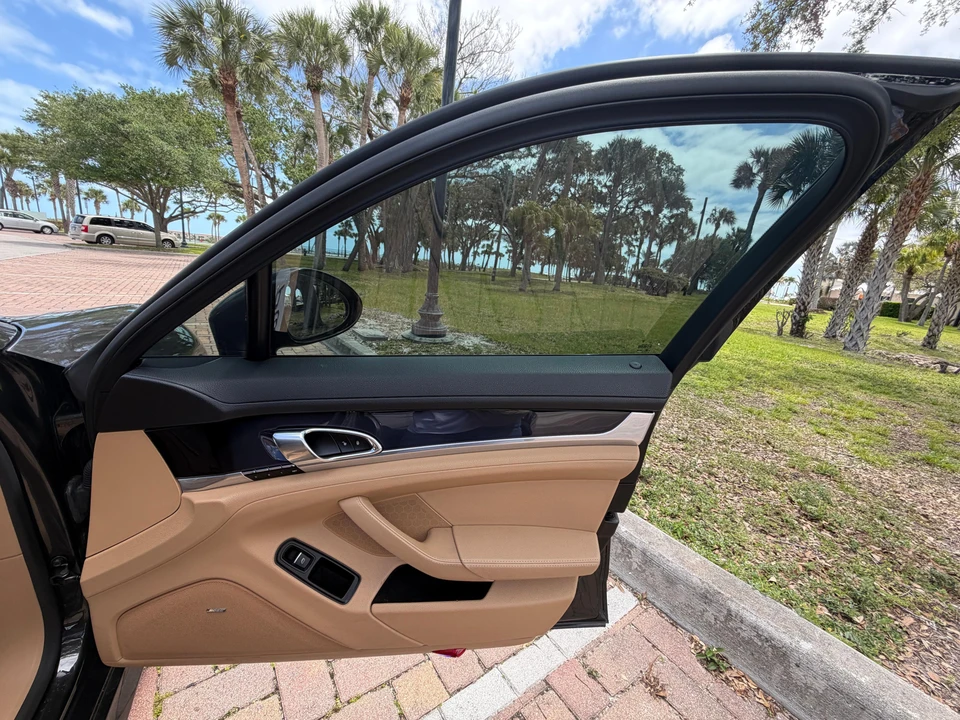 2013 Porsche 970 Panamera - Image 31 of 31