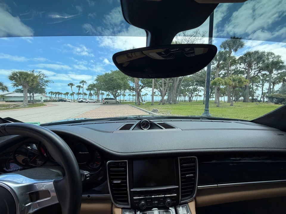 2013 Porsche 970 Panamera - Image 26 of 31