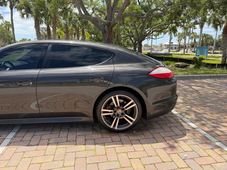 2013 Porsche 970 Panamera - Image 10 of 31