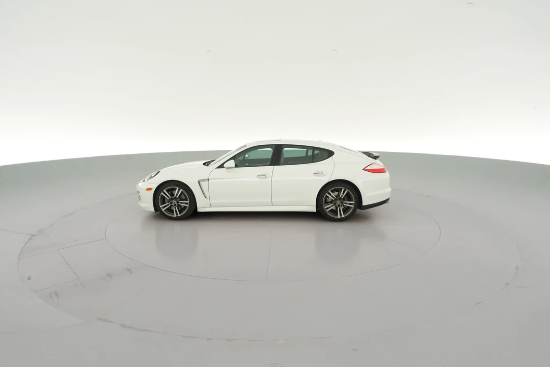 2013 Porsche Panamera - Image 29 of 31