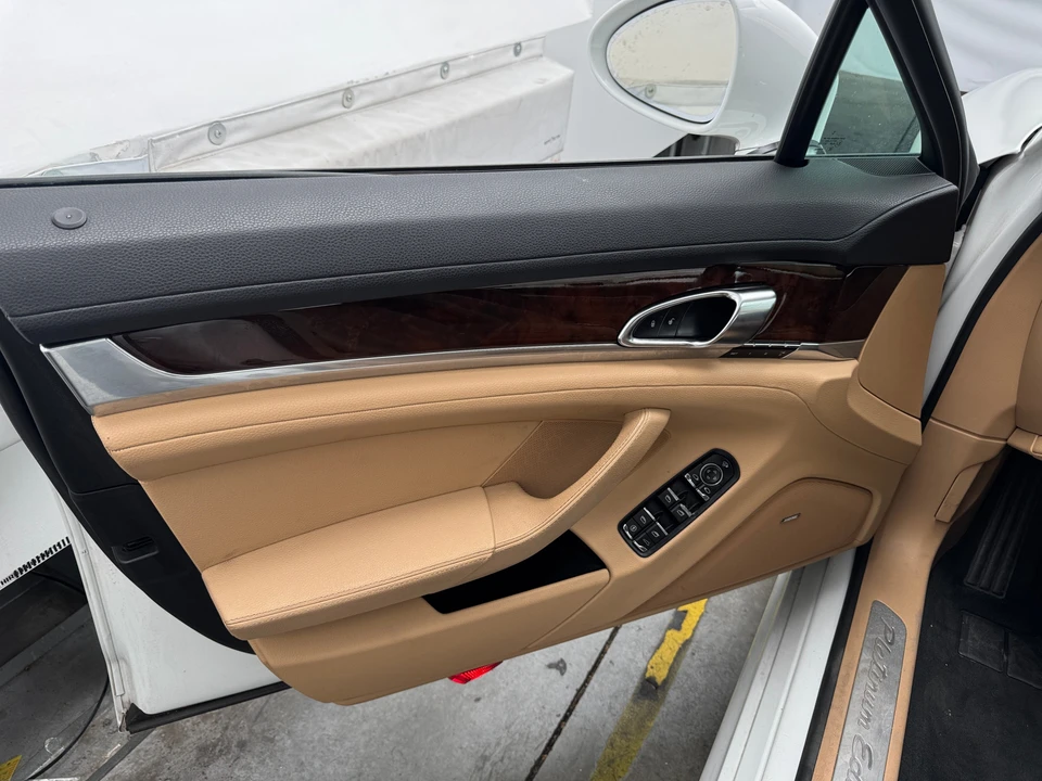 2013 Porsche Panamera - Image 2 of 31