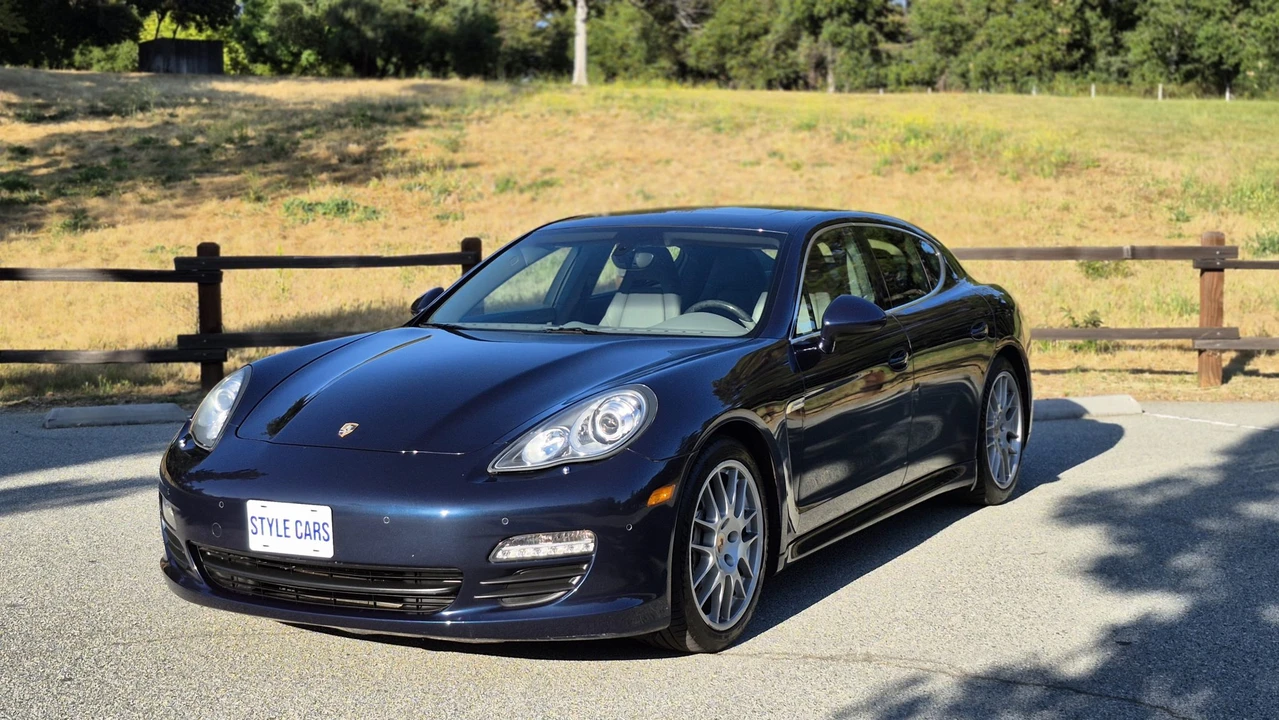 2013 Porsche 970 Panamera S - Image 11 of 31