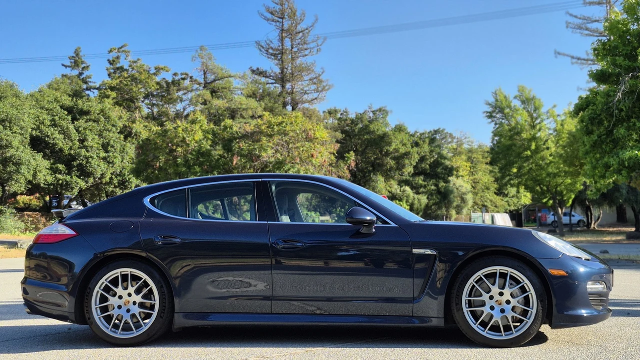 2013 Porsche 970 Panamera S - Image 25 of 31