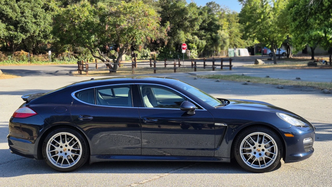 2013 Porsche 970 Panamera S - Image 24 of 31