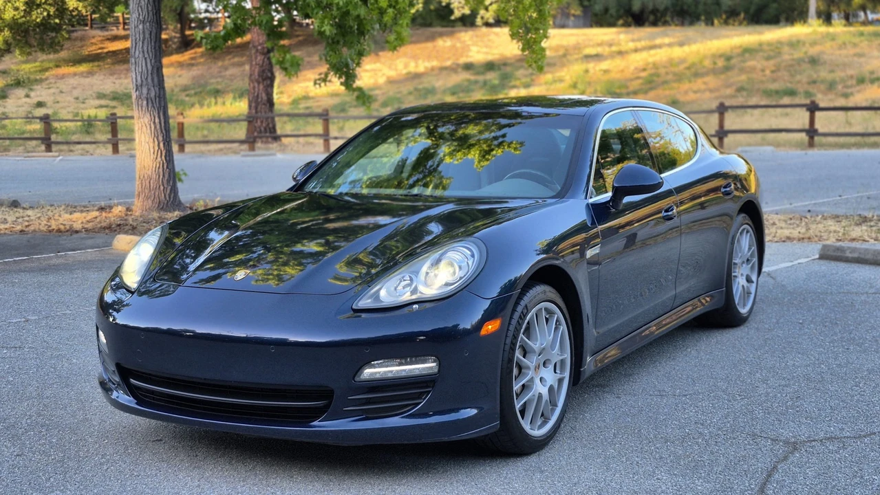 2013 Porsche 970 Panamera S - Image 8 of 31