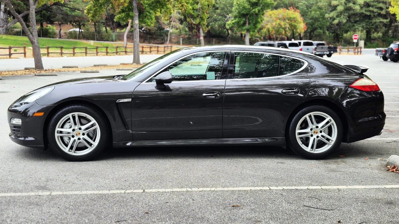 2013 Porsche 970 Panamera S - Image 7 of 31