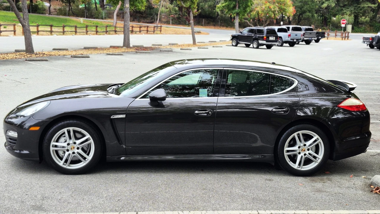 2013 Porsche 970 Panamera S - Image 9 of 31
