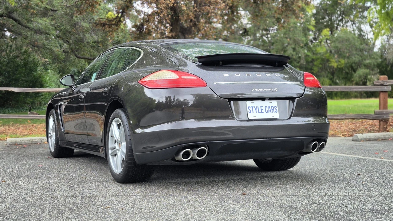 2013 Porsche 970 Panamera S - Image 10 of 31