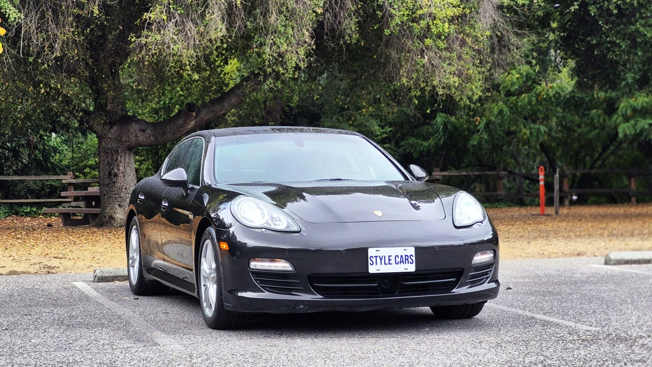 2013 Porsche 970 Panamera S - Image 25 of 31