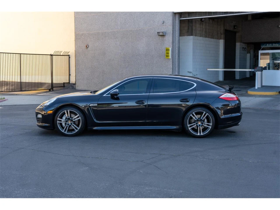 2013 Porsche 970 Panamera - Image 9 of 25