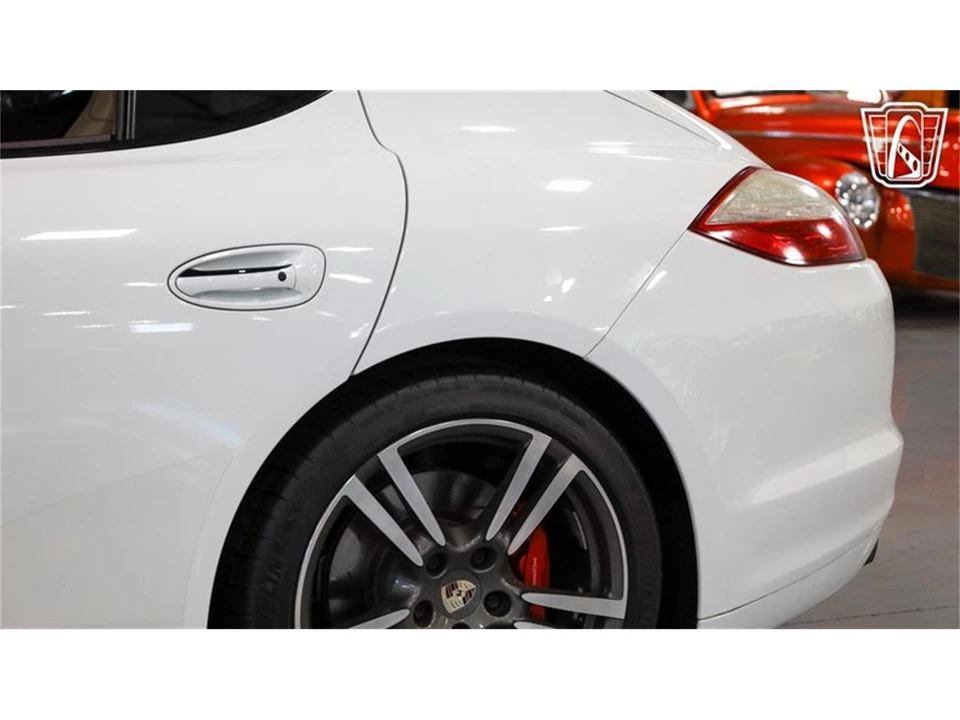 2013 Porsche 970 Panamera - Image 16 of 31