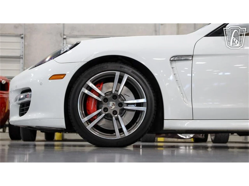 2013 Porsche 970 Panamera - Image 17 of 31