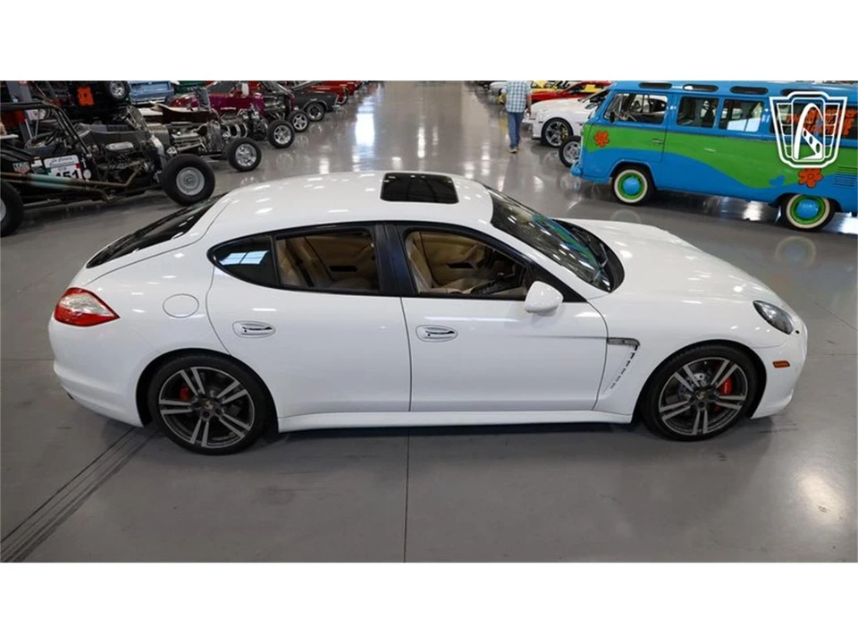 2013 Porsche 970 Panamera - Image 27 of 31