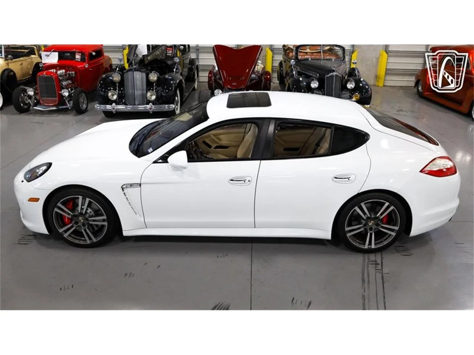 2013 Porsche 970 Panamera - Image 10 of 31
