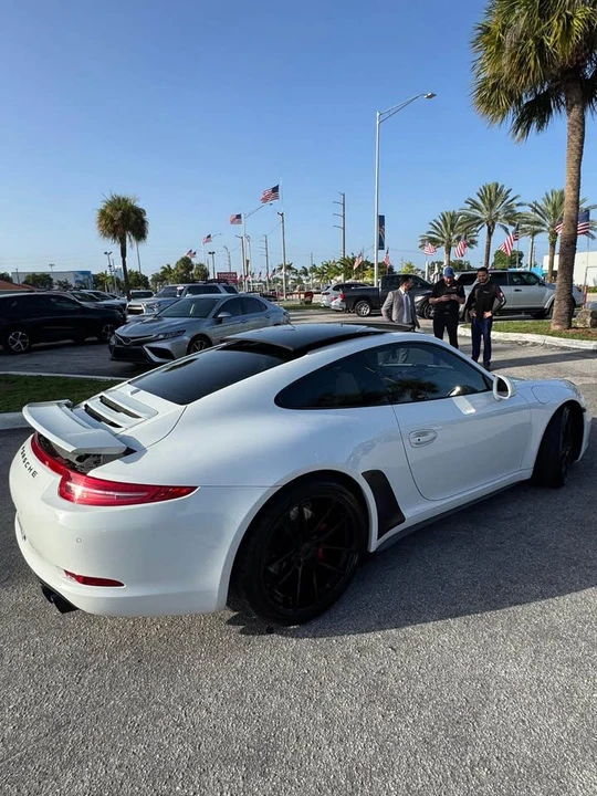 2013 Porsche Carrera GT - Image 4 of 6