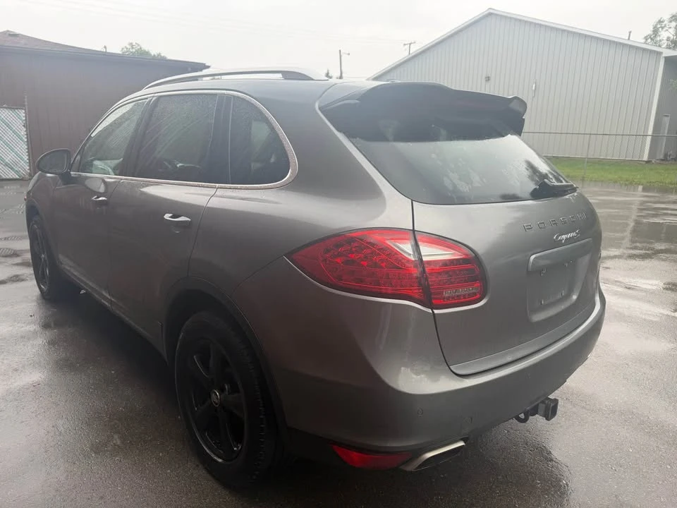 2013 Porsche 958 Cayenne S - Image 2 of 12