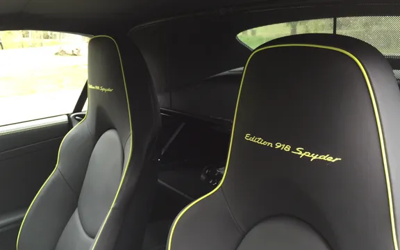 2013 Porsche 911 Turbo S Edition 918 Spyder