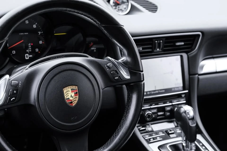 2013 Porsche 991 Carrera - Image 15 of 20