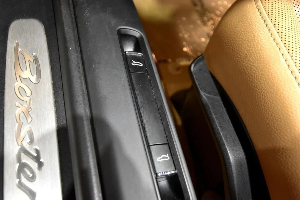 2013 Porsche 981 Boxster - Image 18 of 20