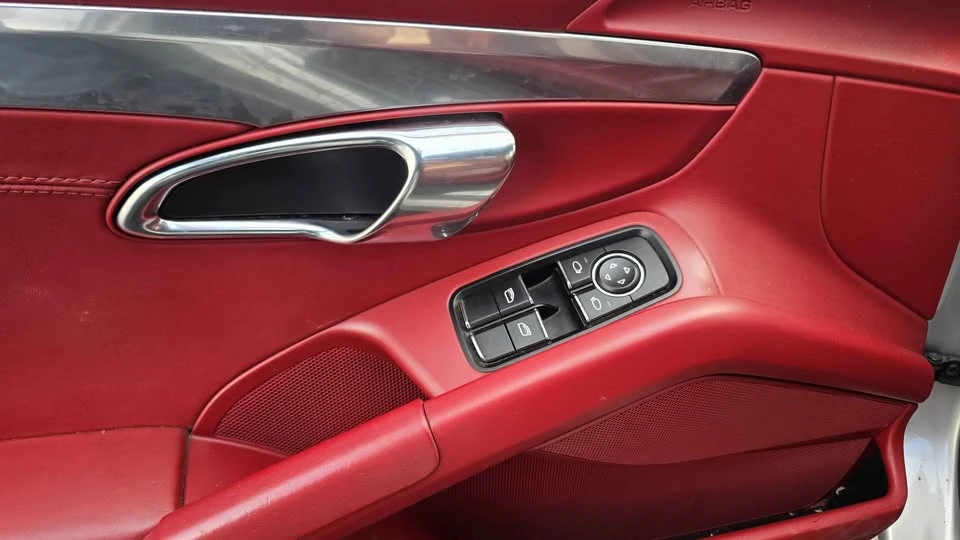 2013 Porsche 981 Boxster - Image 11 of 16