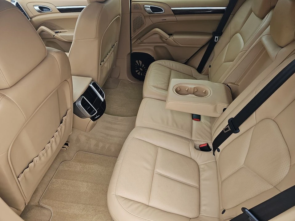 2013 Porsche 958 Cayenne - Image 10 of 20