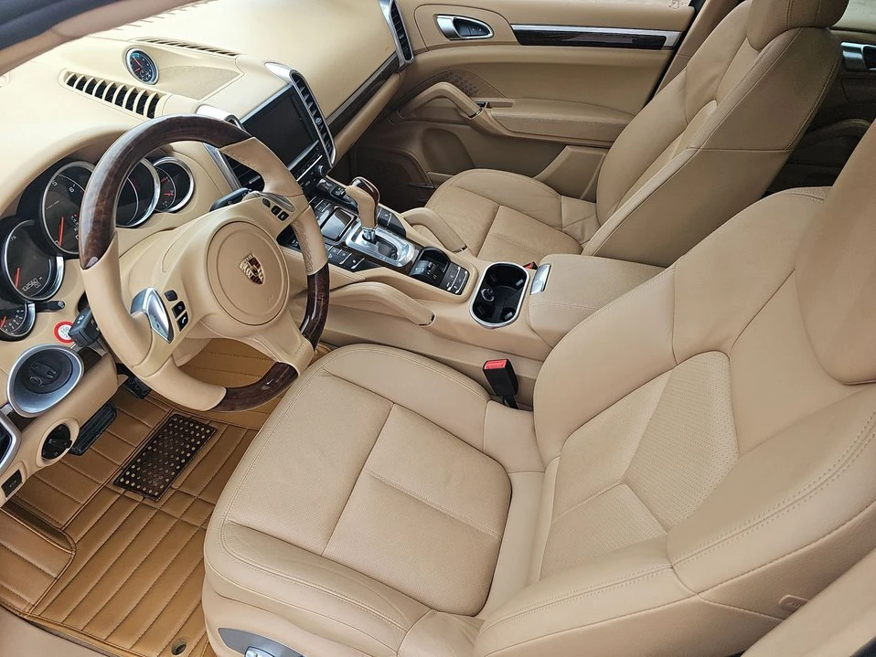 2013 Porsche 958 Cayenne - Image 9 of 20
