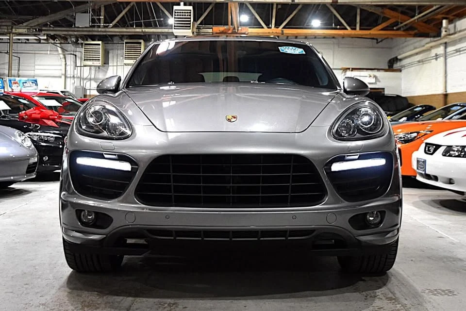 2013 Porsche 958 Cayenne - Image 2 of 20