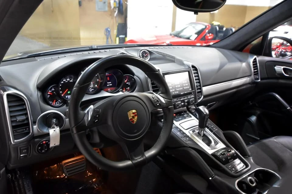 2013 Porsche 958 Cayenne - Image 17 of 20