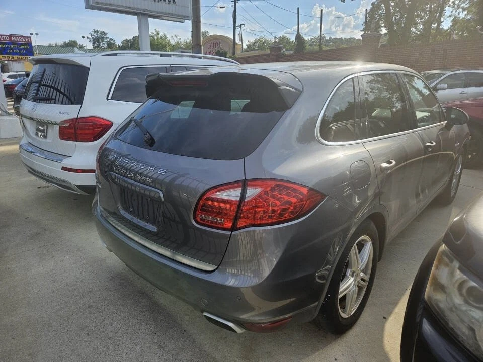 2013 Porsche 958 Cayenne - Image 3 of 6