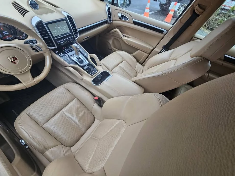 2013 Porsche 958 Cayenne - Image 8 of 9