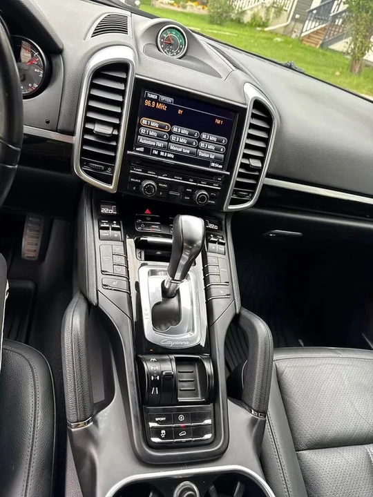 2013 Porsche 958 Cayenne - Image 13 of 20