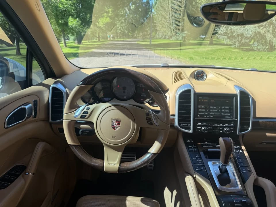 2013 Porsche 958 Cayenne - Image 6 of 17