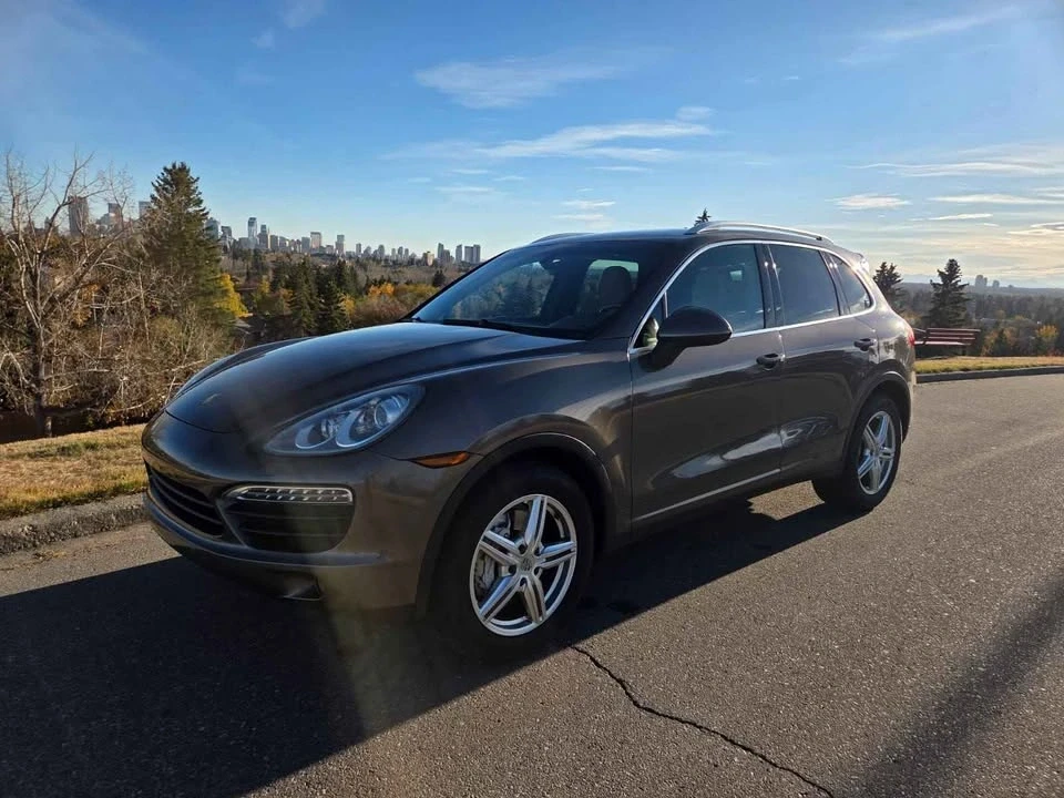 2013 Porsche 958 Cayenne - Image 2 of 13
