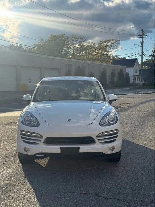 2013 Porsche 958 Cayenne - Image 2 of 14