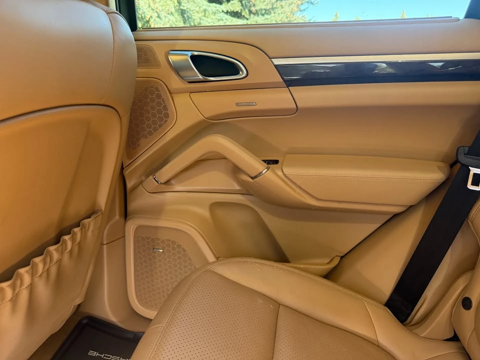 2013 Porsche 958 Cayenne - Image 10 of 17