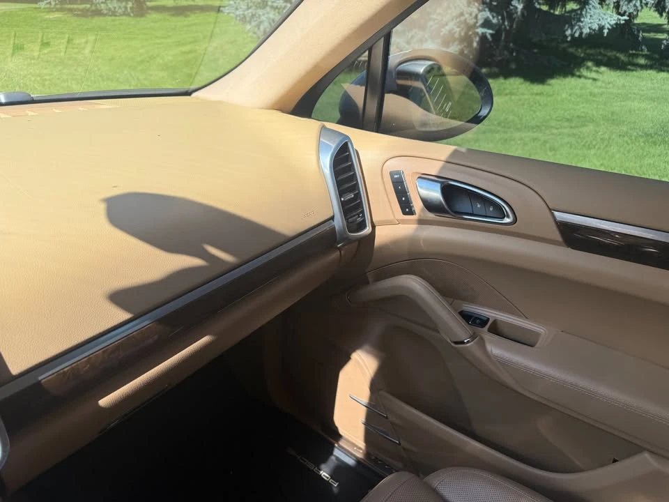 2013 Porsche 958 Cayenne - Image 8 of 17
