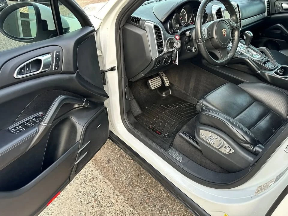 2013 Porsche 958 Cayenne - Image 8 of 19