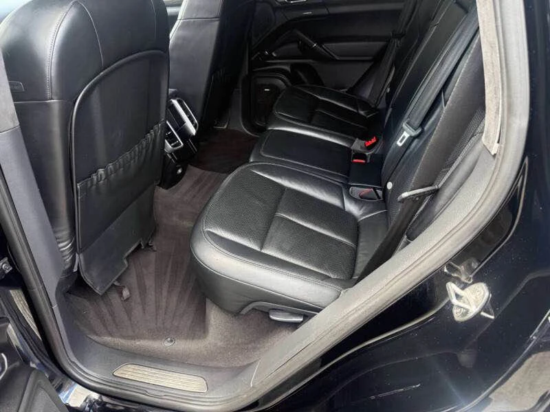 2013 Porsche 958 Cayenne - Image 10 of 20