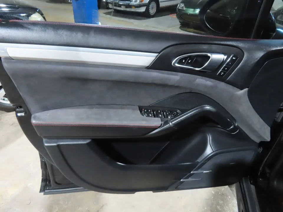 2013 Porsche 958 Cayenne - Image 11 of 20