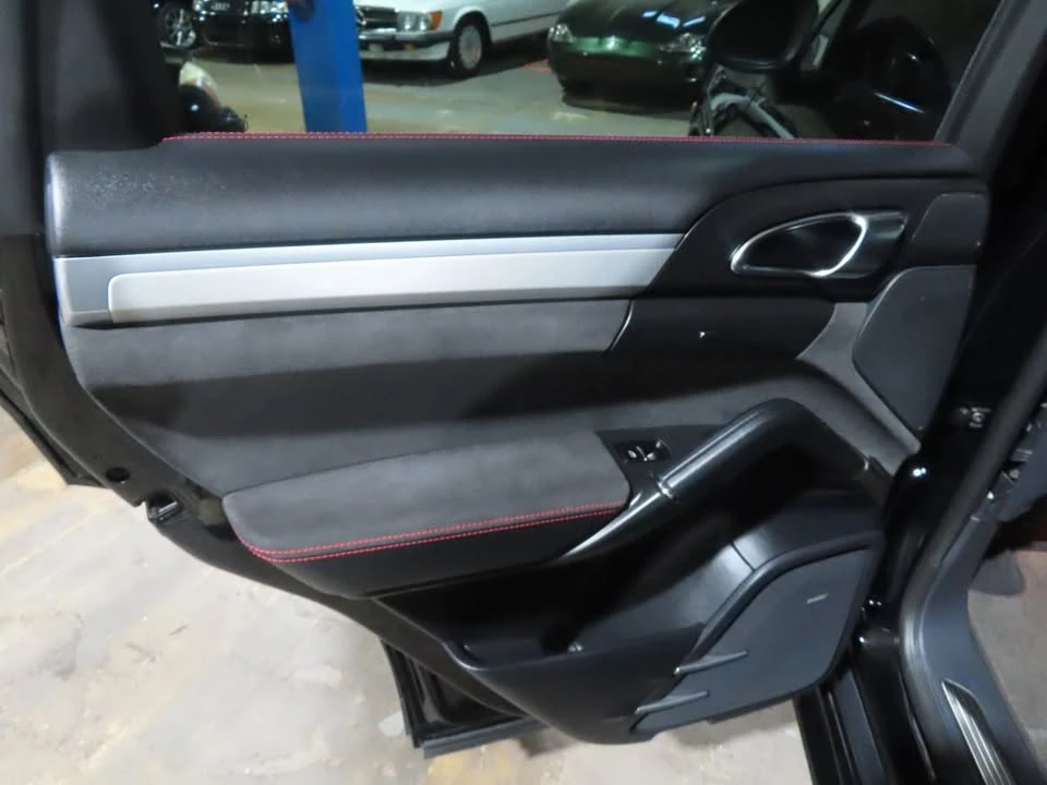 2013 Porsche 958 Cayenne - Image 15 of 20