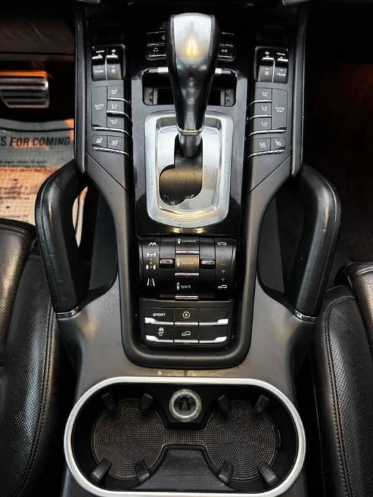 2013 Porsche 958 Cayenne - Image 11 of 12