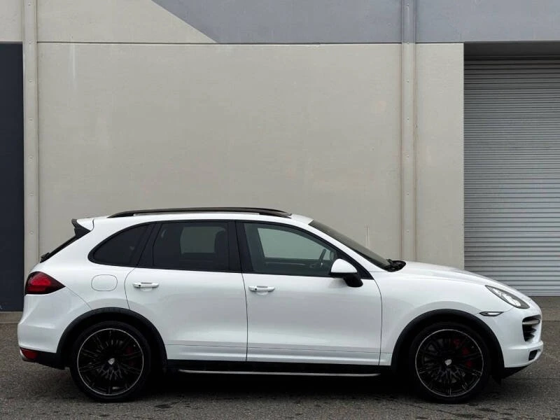 2013 Porsche 958 Cayenne - Image 3 of 12