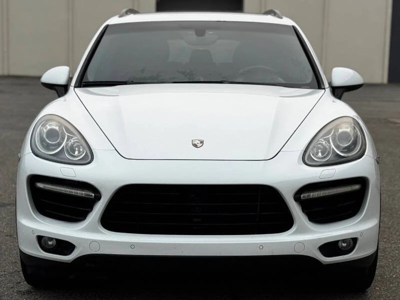 2013 Porsche 958 Cayenne - Image 2 of 12