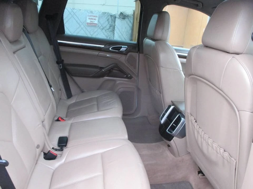 2013 Porsche 958 Cayenne - Image 16 of 20