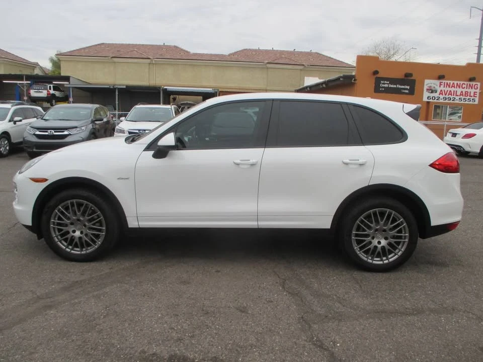 2013 Porsche 958 Cayenne - Image 2 of 20